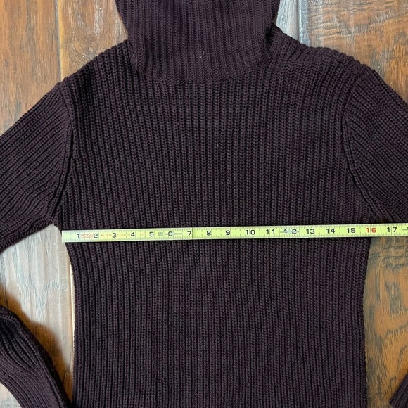 Abercrombie & Fitch Deep Maroon Turtleneck Sweater - Picture 4 of 5